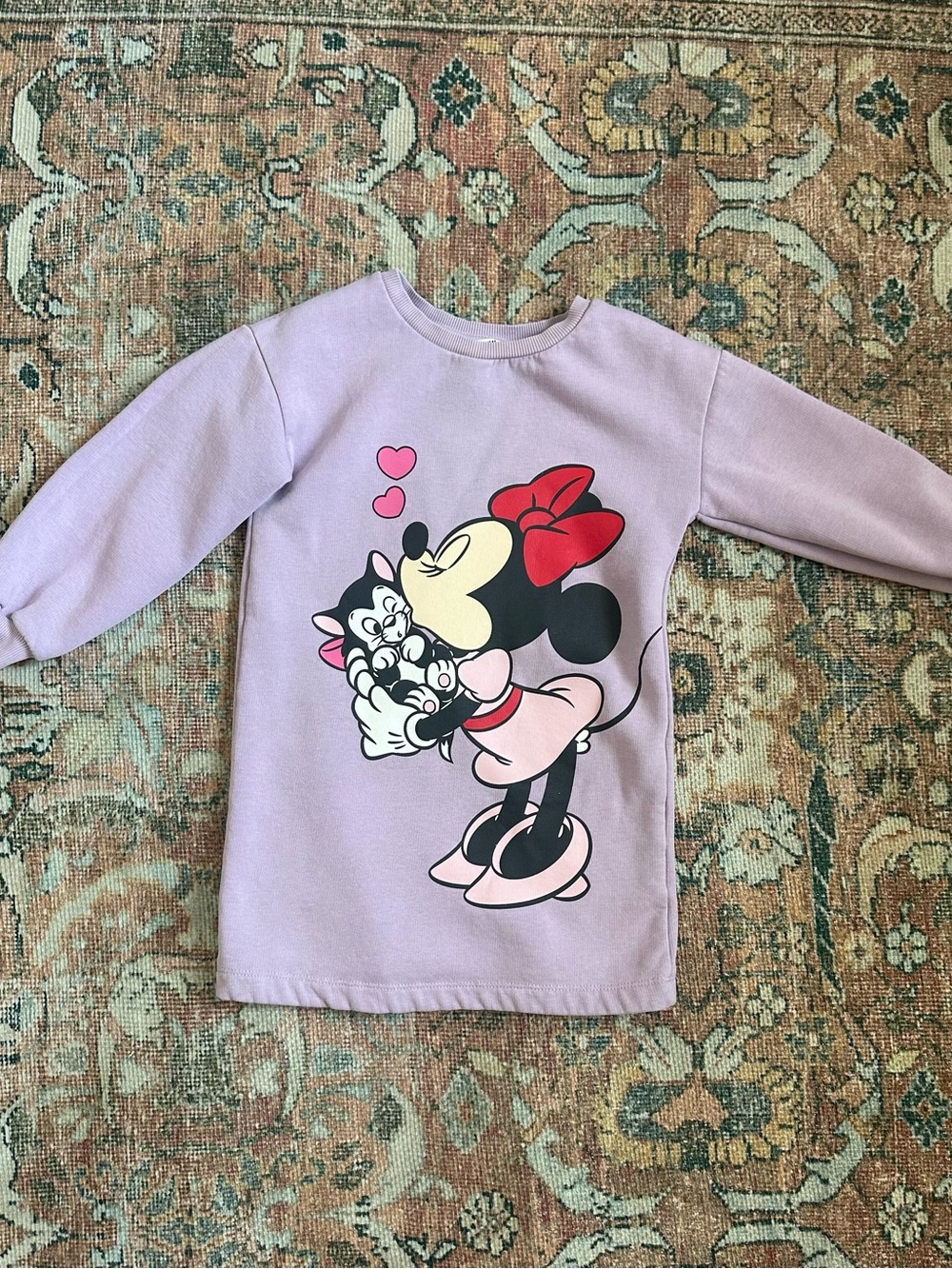 H&M Lilac Minnie Mouse Graphic Sweater with Red Bow and Pink Accents